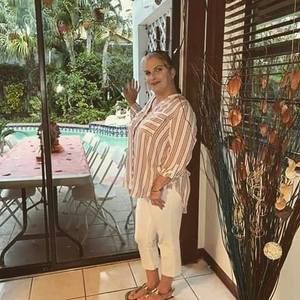 Meet your Posher, Lucy